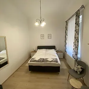Apartament Rad-var Apartmanhaz Eger